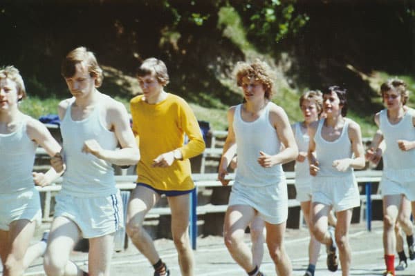 Jungen der 10. Klasse beim Ausdauerlauf am 23.05.1978